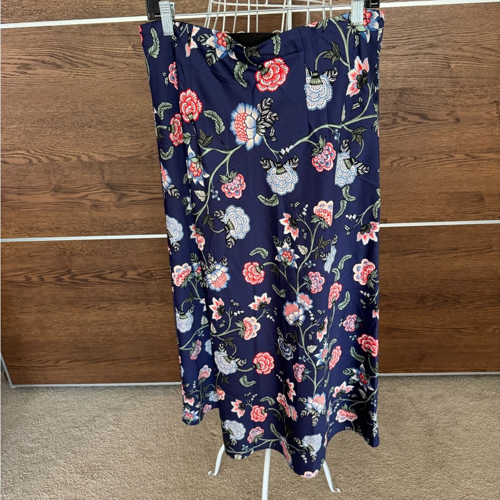 Loft Elegant navy skirt with a vibrant floral pattern midi skirt Sz L